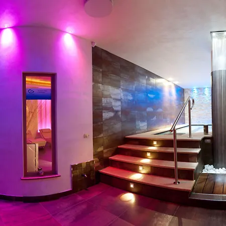 La Maison Wellness & Отель Аллеге