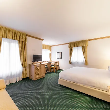 Hotel La Maison Wellness & Alleghe