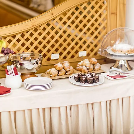 Hotel La Maison Wellness & Alleghe