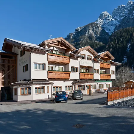 Szálloda La Maison Wellness & 4*