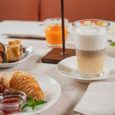 La Maison Wellness & 4* Alleghe