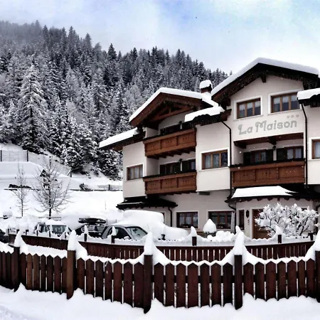 La Maison Wellness & 4* Alleghe