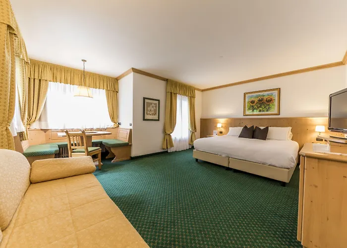 Отель La Maison Wellness & 4*