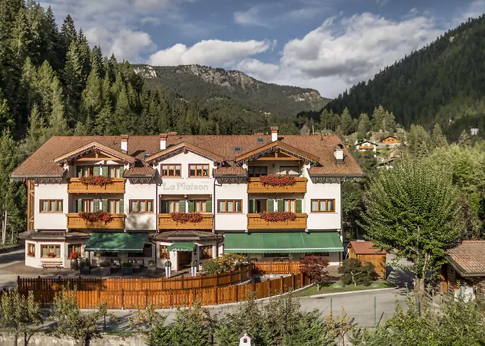 Hotel La Maison Wellness & Alleghe