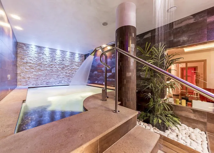 La Maison Wellness & Hotel Alleghe